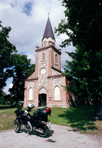 Kostel v Estonsku a cestovn motorka